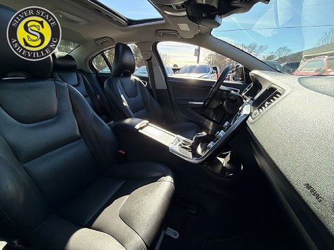 Used 2015 Volvo S60 T5 Premier image 17