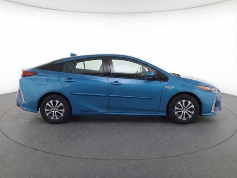 Used 2022 Toyota Prius Prime LE image 8