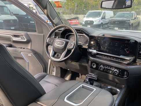 Used 2022 GMC Sierra 1500 SLT w/ SLT Convenience Package image 24