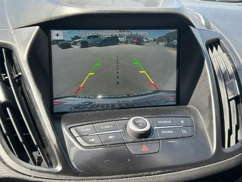 Used 2019 Ford Escape SE image 30