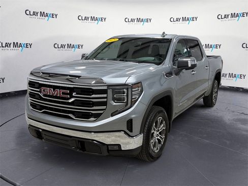 Used 2025 GMC Sierra 1500 SLT image 1