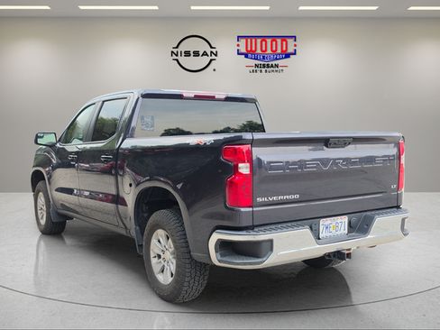 Used 2022 Chevrolet Silverado 1500 LT AWD/4WD image 4