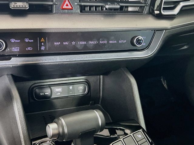 Used 2024 Kia Sportage SX FWD image 11