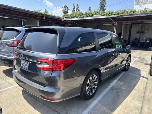 Used 2023 Honda Odyssey EX-L image 5