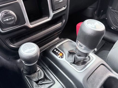 Used 2020 Jeep Wrangler Unlimited Sport image 21