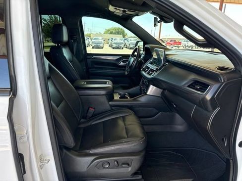 Used 2021 Chevrolet Suburban RST w/ Luxury Package RWD image 11
