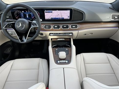 Certified 2025 Mercedes-Benz GLS 450 4MATIC image 2