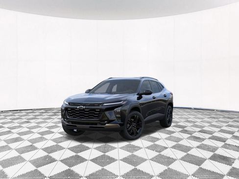 New 2026 Chevrolet Trax ACTIV w/ Sunroof Package FWD image 2