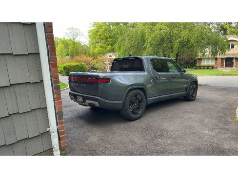 Used 2023 Rivian R1T Adventure AWD/4WD image 3
