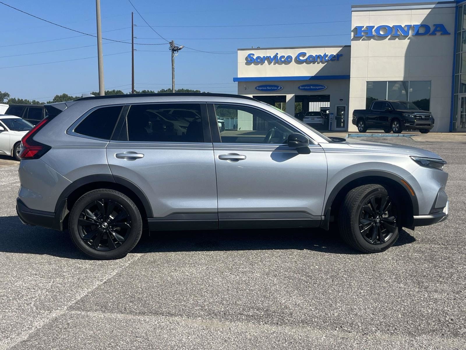 Used 2023 Honda CR-V Sport Touring image 2