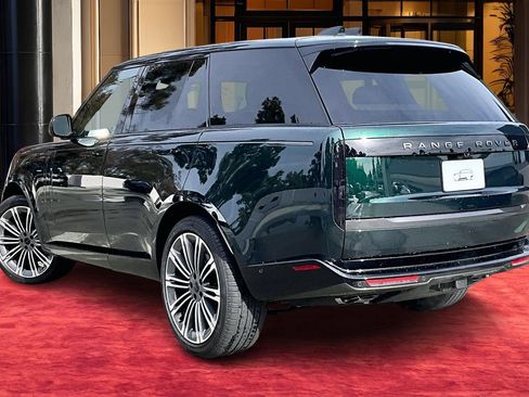 New 2026 Land Rover Range Rover Autobiography image 2