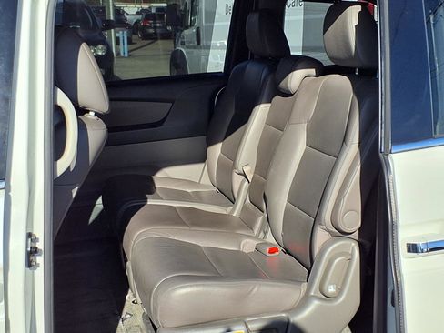 Used 2015 Honda Odyssey Touring image 17