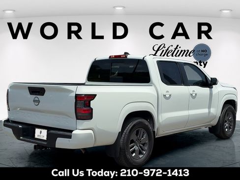 Used 2026 Nissan Frontier SV w/ SV Convenience Package RWD image 3