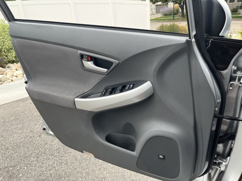 Used 2011 Toyota Prius Three FWD image 15