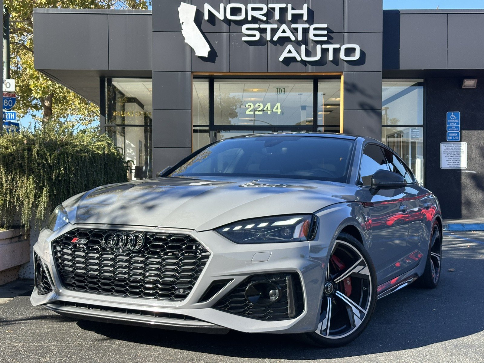Used 2021 Audi RS 5 Sportback w/ Black Optic Carbon Package AWD/4WD image 2