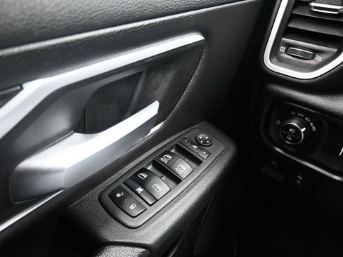 Used 2022 RAM 1500 Big Horn AWD/4WD image 10