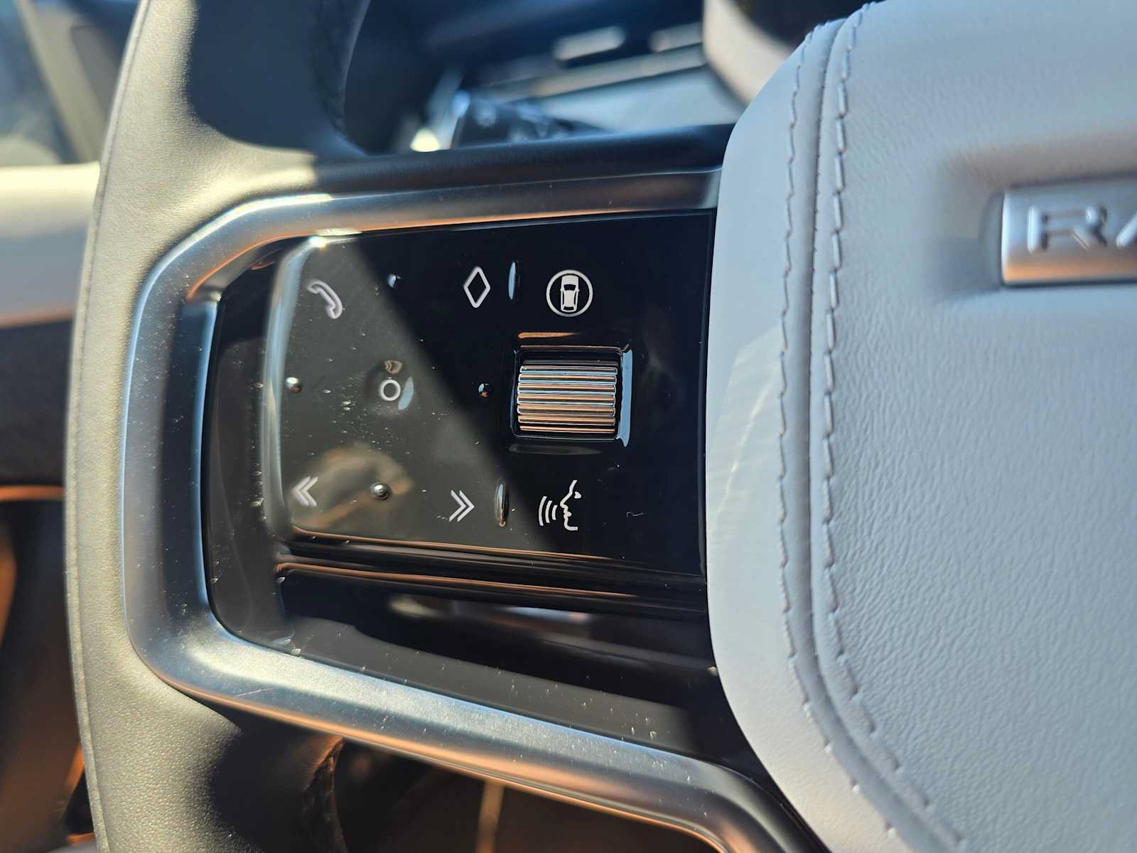 New 2026 Land Rover Range Rover Sport SE AWD/4WD image 33
