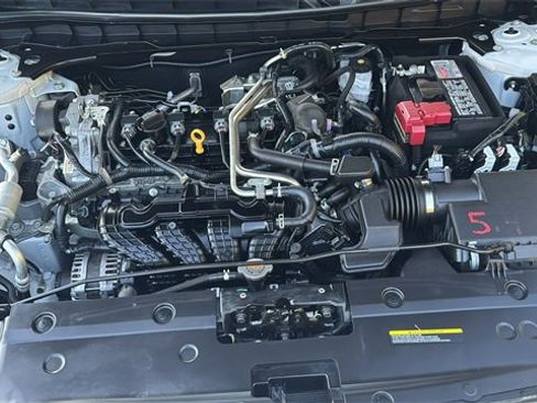 Used 2024 Nissan Altima 2.5 S image 34
