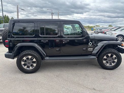 Used 2020 Jeep Wrangler Unlimited Sahara AWD/4WD image 7