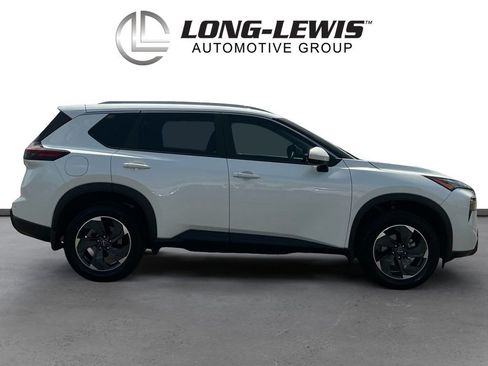 Used 2026 Nissan Rogue SV w/ SV Premium Package FWD image 8