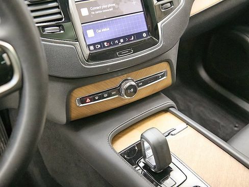 Used 2023 Volvo XC90 B6 Plus w/ Protection Package Premier image 15