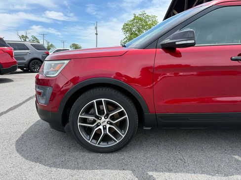 Used 2016 Ford Explorer Sport w/ Equipment Group 401A AWD/4WD image 38