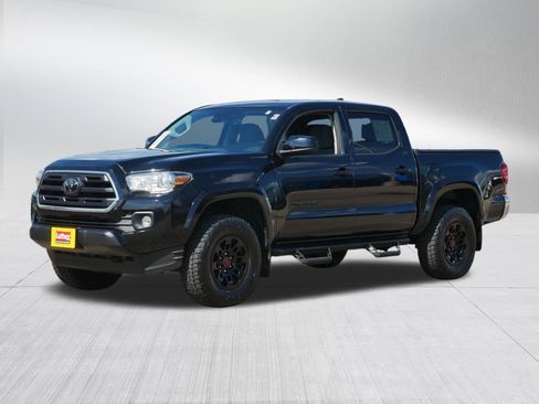 Used 2019 Toyota Tacoma SR5 AWD/4WD image 3