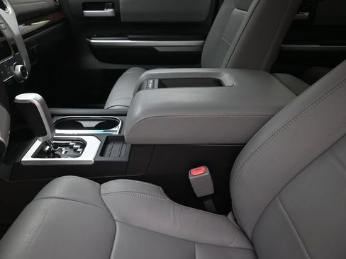 Used 2015 Toyota Tundra Limited RWD image 21