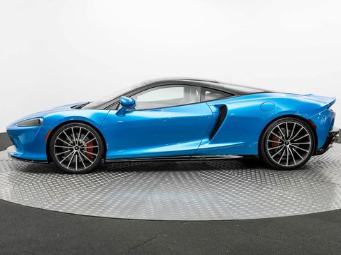 Used 2020 McLaren GT RWD image 3