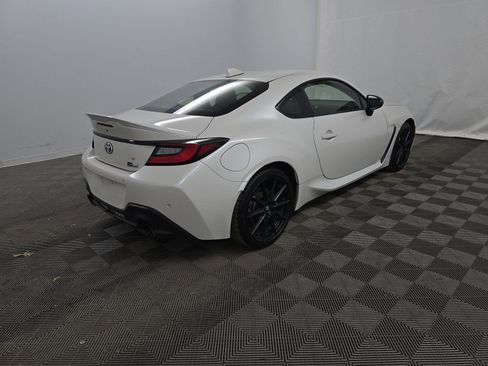 Used 2023 Toyota GR86 Premium image 4