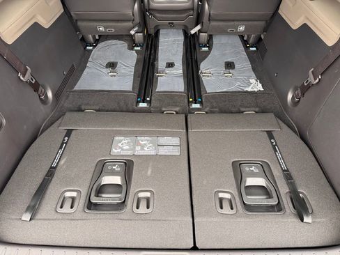 New 2026 Kia Carnival image 13