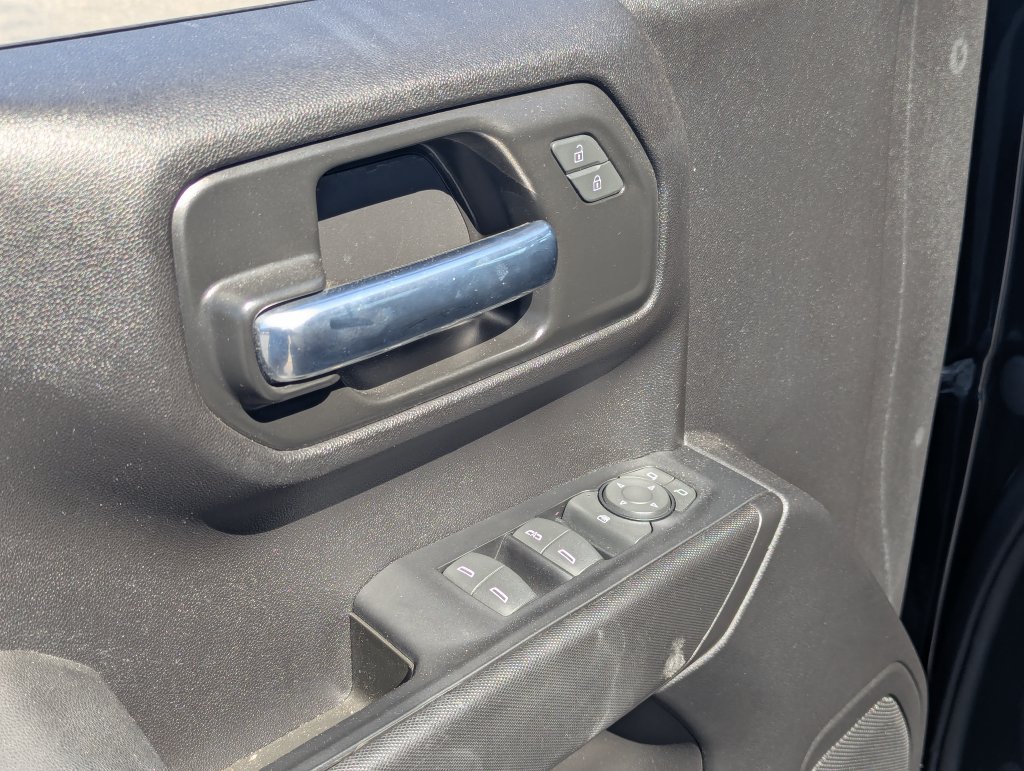 Used 2022 Chevrolet Silverado 1500 Custom AWD/4WD image 25
