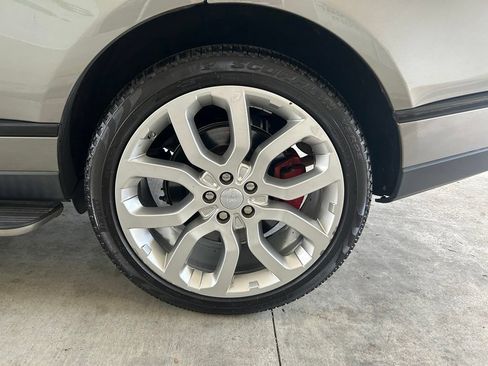 Used 2019 Land Rover Range Rover Supercharged AWD/4WD image 17