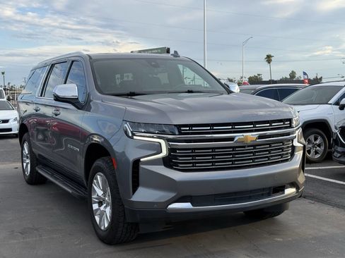 Used 2021 Chevrolet Suburban Premier w/ Premium Package image 14