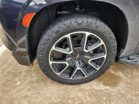 Used 2023 Chevrolet Tahoe RST RWD image 9