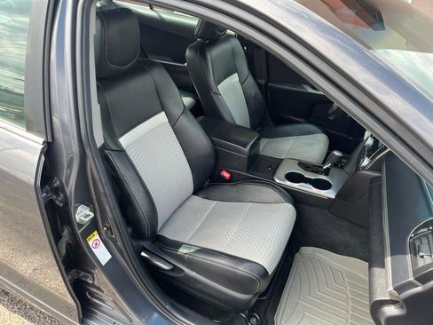 Used 2012 Toyota Camry SE image 28