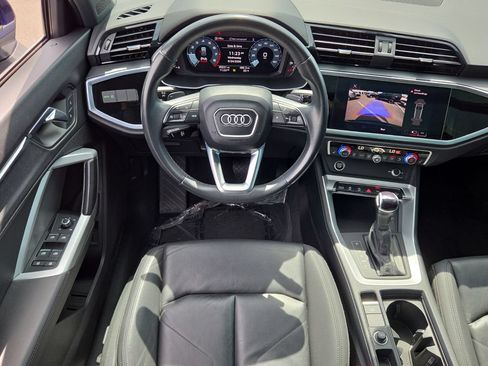 Used 2022 Audi Q3 2.0T Premium w/ Convenience Package AWD/4WD image 14