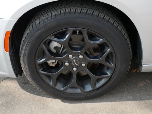 Used 2023 Chrysler 300 Touring L image 15