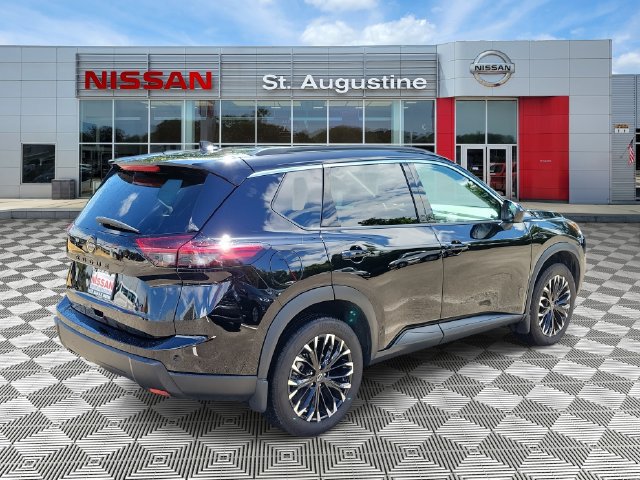 Certified 2026 Nissan Rogue Dark Armor AWD/4WD image 2