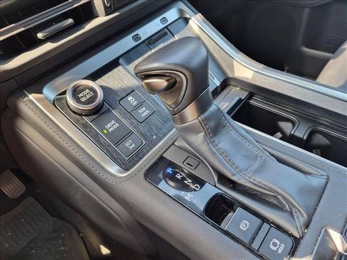 Used 2024 Lexus GX 550 w/ Cold Area Package AWD/4WD image 14