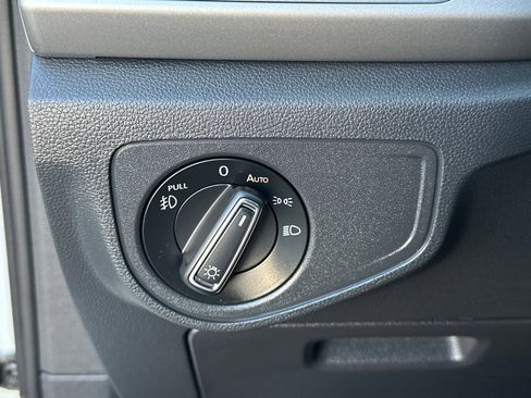 Used 2018 Volkswagen Atlas SE image 29