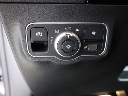 Used 2025 Mercedes-Benz GLA 35 AMG 4MATIC image 12