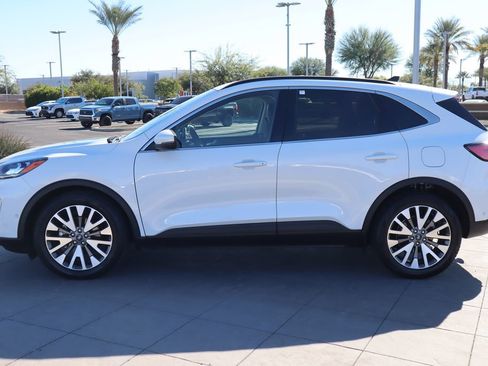 Used 2020 Ford Escape Titanium image 8