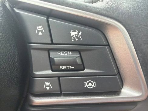 Used 2025 Subaru Outback Touring AWD/4WD image 23