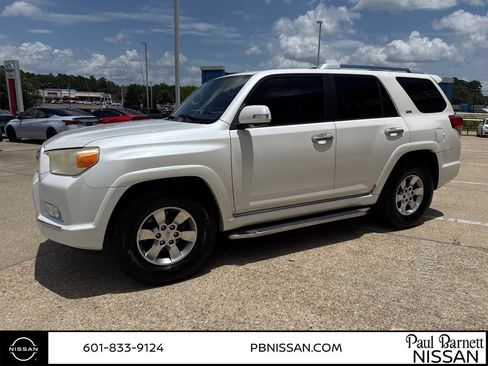 Used 2011 Toyota 4Runner SR5 RWD image 13