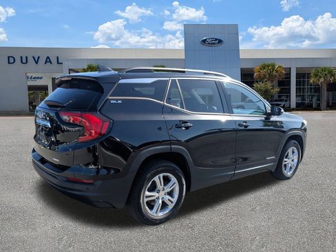 Used 2019 GMC Terrain SLE w/ Driver Convenience Package image 4