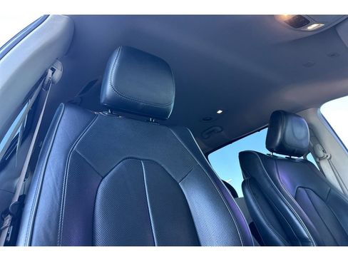 Used 2018 Chrysler Pacifica Limited w/ Advanced Safetytec Group image 19