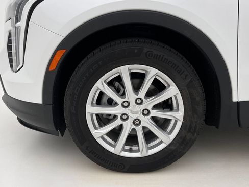Used 2022 Cadillac XT4 Luxury w/ Cold Weather Package AWD/4WD image 26
