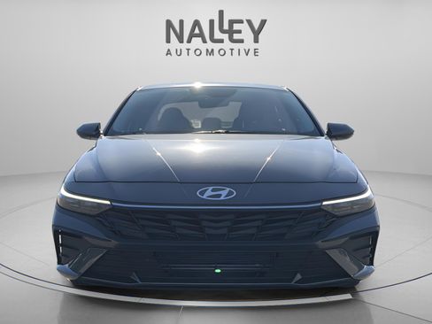 Used 2025 Hyundai Elantra SE image 8