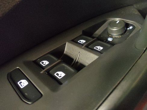 Used 2019 Volkswagen Jetta S w/ Driver Assistance Package image 27